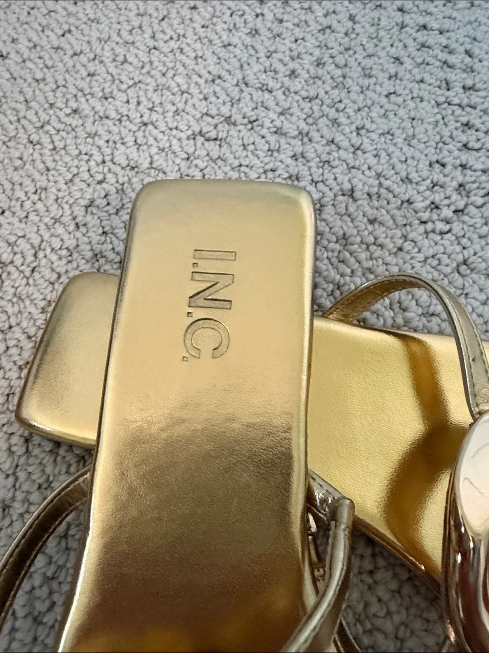 Metallic Gold Square-Toe Thong Sandals with Decorative Ring - Picture 3 of 4